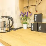 Apartamento Patio Del Califa Διαμέρισμα *